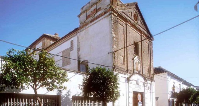 ¿La capilla de las Monjas Blancas de Écija de convento del siglo XVII a almacén de palcos del siglo XXI?