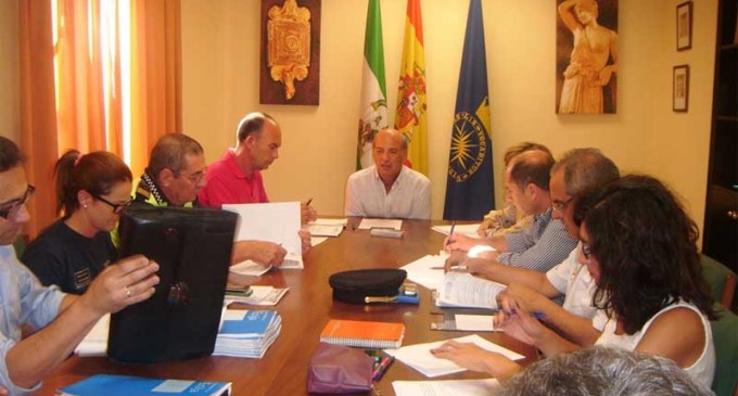 En torno a 75 personas podrán acceder al nuevo programa de contratación de urgencia social municipal de Écija