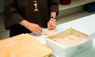 El crítico gastronómico José Carlos Capel  habla de los molletes de la Conchi,  Armesto y de los bizcochos marroquíes de Écija.