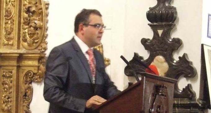 Ceferino Aguilera realizó la Presentación de La Glorias de María de Écija