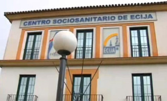 El Pleno Municipal de Écija concede la medalla de oro de la Ciudad a tres policías locales