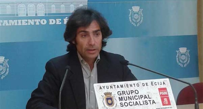 Rueda de prensa de Fernando Martínez, del Grupo Municipal Socialista de Écija, referente al próximo pleno