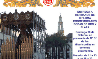 La Hermandad de San Juan de Écija celebra las bodas de oro y plata de sus hermanos y besamanos a La Virgen de las Misericordias