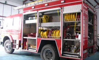 Los bomberos y fuerzas de seguridad de Écija intervinieron la pasada madrugada en dos graves incidentes