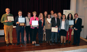 Francisco Alcántara y Juan Luis Tripiana, de Écija, han sido homenajeados por el Centro de Transfusión Sanguínea