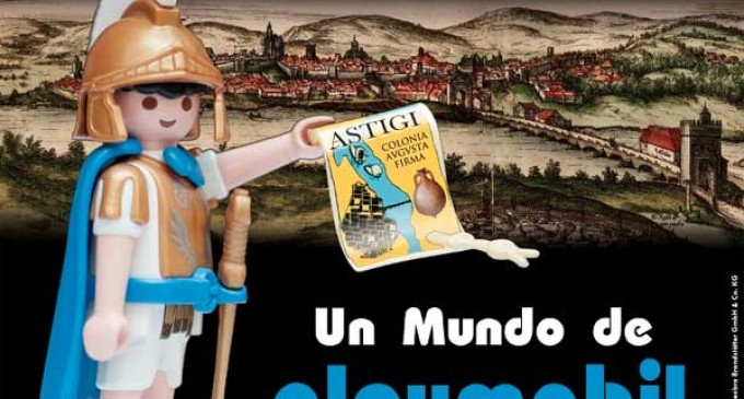 Un viaje solidario por la historia a través de la exposición “un mundo de playmobil” en el Casino de Artesanos de Écija
