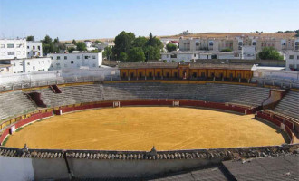 Según nota de prensa de IU, se lleva por parte de PP-PA a un pleno extraordinario y urgente la compra de la Plaza de Toros de Écija.