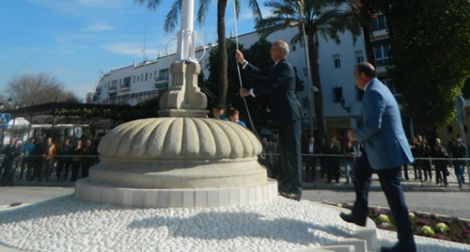 Se inaugura la rotonda de la confluencia de la Avda. de Andalucía y Miguel de Cervantes