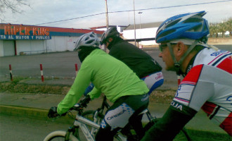 La etapa del domingo 16 de febrero del calendario cicloturista de Écija estuvo marcada por la lluvia