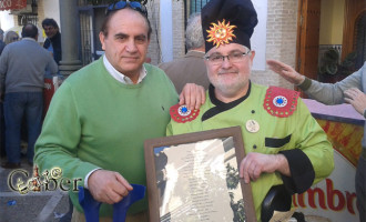 Entrañable homenaje al pregonero Nico del Carnaval de Écija.