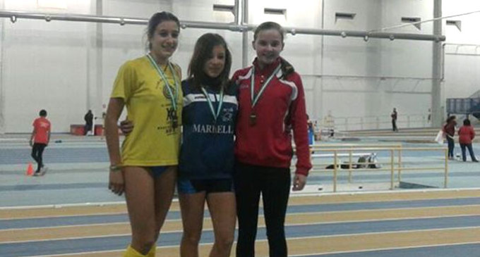 La Atleta de Écija, Ana Blanco Durán, obtiene la medalla de bronce en el Campeonato de Andalucía Infantil en pista cubierta.