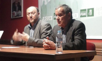 Acto del PSOE de Écija con Antonio Pradas Torres, Diputado en el Congreso por Sevilla