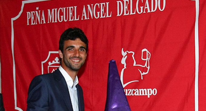 Miguel Ángel Delgado muestra en Écija el Cartel de San Isidro 2014