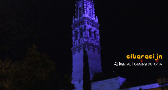 La torre de San Juan de Écija se se pinta de azul para dar un abrazo al autismo