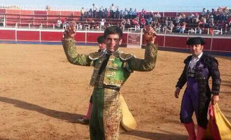 Dos orejas para el alumno de la Escuela Taurina de Écija, Aquilino Girón, en Cuenca