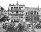 LOS EDIFICIOS Y EL QUIOSCO DE LA PLAZA MAYOR DE ÉCIJA. LADO NORTE por Juan Méndez Varo