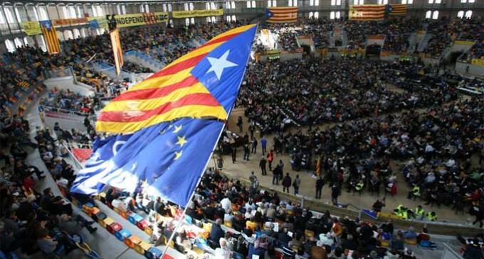 En una publicación se comparan las hipótesis de las ANC, Assemblea Nacional Catalana, con los “Siete niños de Écija”