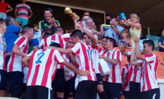 La Peña del Écija Balompié, campeón juvenil en el torneo internacional Andalucía Cup