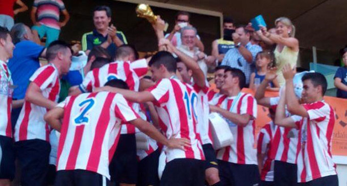 La Peña del Écija Balompié, campeón juvenil en el torneo internacional Andalucía Cup