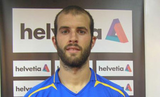 El ex jugador del Écija, Iván Moya, ficha por el Compostela