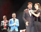 El joven cantaor de Écija, Kiko Peña, invitado de Manuel Poveda en su actuación de Cádiz