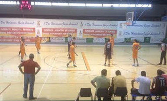 Un inicio dubitativo del Nevaluz Écija Basket y un gran Fernando Cotán dan el partido al Ciudad de Dos Hermanas