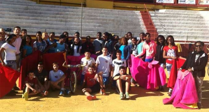 La Escuela Taurina de Écija recibe un grupo de estudiantes de las Antillas Francesas