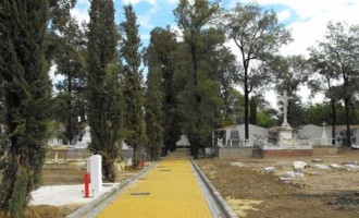 Roban en el cementerio de Écija los bustos de los hermanos Lucena y de Antonio Pérez el Pere