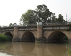 Las actuaciones del Puente Romano de Écija, insertas en el Plan Supera modifican el tráfico durante unas horas