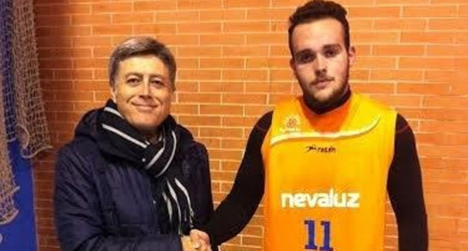 Rafa Aguayo, un alero con futuro para el Nevaluz Écija Basket