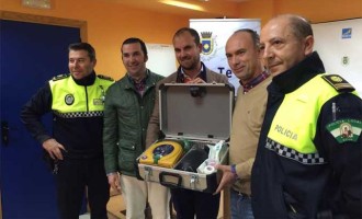 La Policía Local de Écija adquiere un desfibrilador para poder intervenir ante las urgencias cardiacas