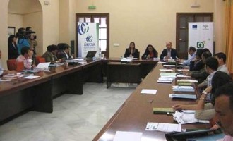 El CADE de Écija y FAECTA, han organizado unas jornadas sobre las novedades legislativas adaptación de las  Cooperativas a su nueva Ley.