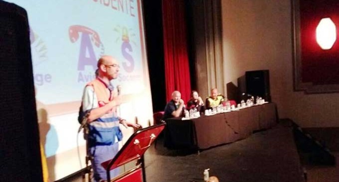 El teatro municipal acoge unas Jornadas de Educación  Vial dirigida al alumnado de centros escolares de Écija