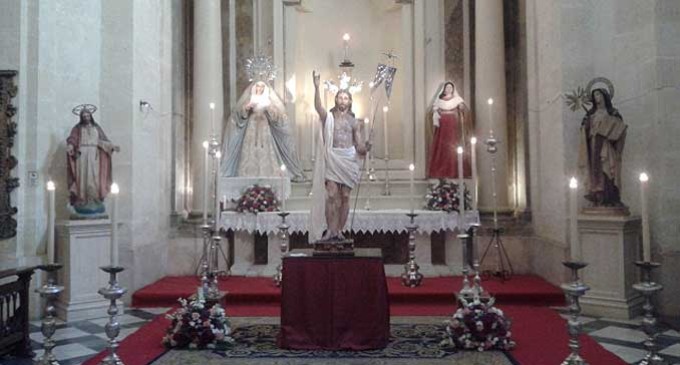 Hoy día de la Ascensión, Besapié a Cristo Resucitado en la Parroquia de Santa Cruz de Écija