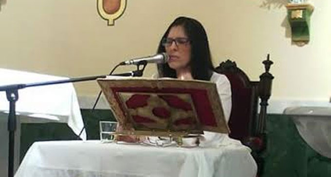 María del Carmen Gómez de Écija, realizó un magnífico Pregón a María Auxiliadora en la Ventilla.
