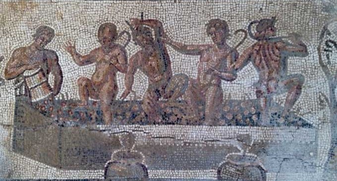 Hallado en Écija un nuevo mosaico romano dedicado a los amores de Zeus