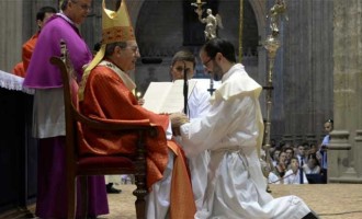 Alberto Jaime Manzano, diácono en Écija, ha sido ordenado sacerdote