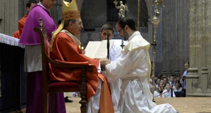 Alberto Jaime Manzano, diácono en Écija, ha sido ordenado sacerdote