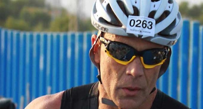 El triatleta de Écija, Antonio Ostos, se proclama campeón de España de Triatlón de su categoría