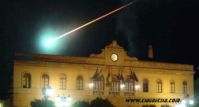La estela blanca dejada por un meteoro en 1924, desde Talavera de la Reina hasta Écija