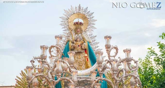 La procesión de la patrona de Écija a través del objetivo de Nio Gómez