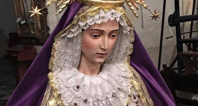 Las Vírgenes de Luto: María Santísima de la Alegría del Resucitado de Écija, se viste de  luto para el mes de noviembre