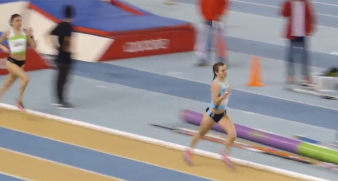 Carrerón de Ana Blanco Durán de Écija, consiguiendo la mínima para los campeonatos de España (vídeo)