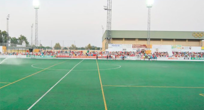 El Écija juega hoy contra el Utrera el partido aplazado por la lluvia la última jornada