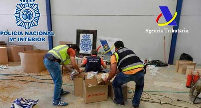 Detenidas en Écija siete personas de una organización dedicada a la producción de tabaco de contrabando