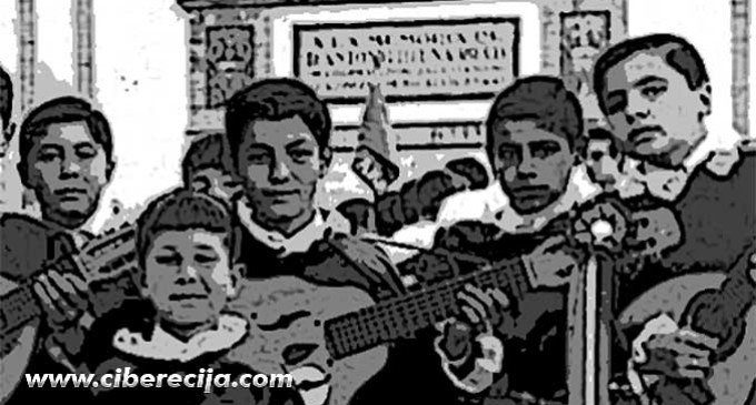 ESCOLANÍA, RONDALLA Y  GRUPO DE PULSO Y PÚA  PERTENECIENTES A LAS IGLESIAS DE LA CIUDAD por Juan Méndez Varo