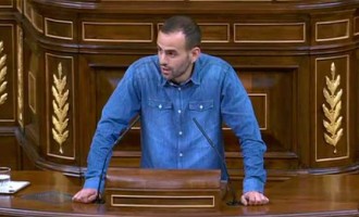 El diputado de Écija, Miguel Ángel Bustamante, presentó una moción en el Congreso sobre el derecho de asilo y la crisis de refugiados