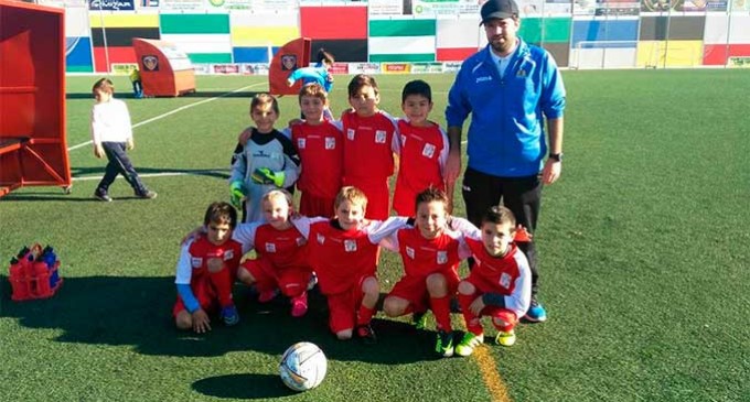 Gran actuación de la Escuela de Fútbol de Écija en el Torneo de Navidad de Puente Genil