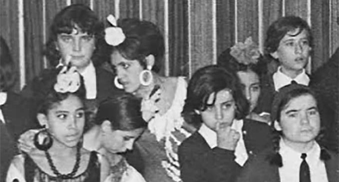 AÑO 1965: ALUMNOS DEL DIURNO Y NOCTURNO  DEL INSTITUTO SAN FULGENCIO por Juan Méndez Varo