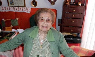 Ha fallecido Esperanza Flores, antigua profesora del I.E.S. San Fulgencio de Écija